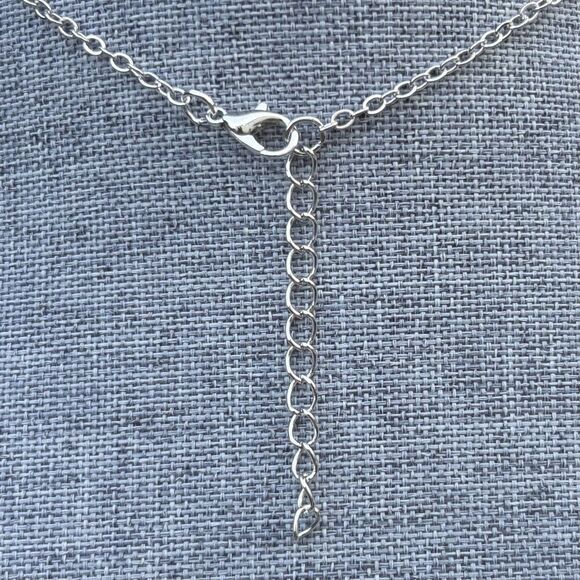 Singer Sia Heart Portrait Necklace with Silver Toned Chain New - Picture 5 of 5